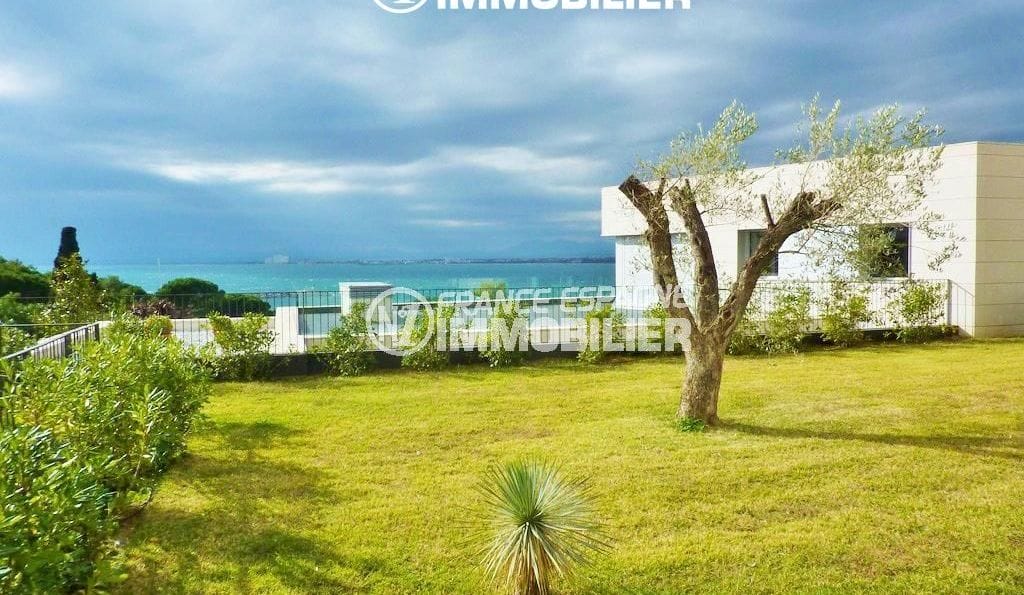 Agència Immobiliària Rosas: Villa ref.2392, 620 Jardí d'arbres m², vistes al mar