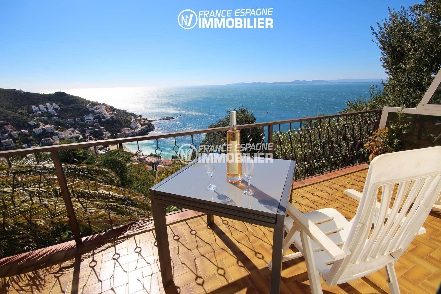 Exclusive- roses- renovated apartment- exceptional view of canyelles- large terrace