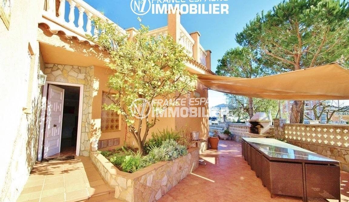 Agència immobiliària Costa Brava: ref.2826, porta principal i vistes a la terrassa