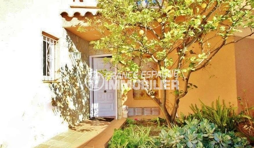 property for sale rosas: villa ref.2826, view of the front door