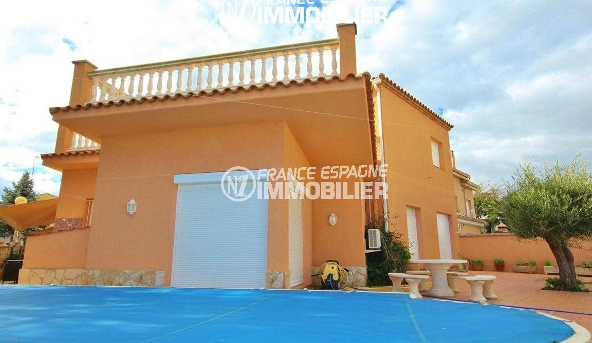ventes immobilieres rosas espagne: villa ref.2826, vue sur la piscine et la terrasse
