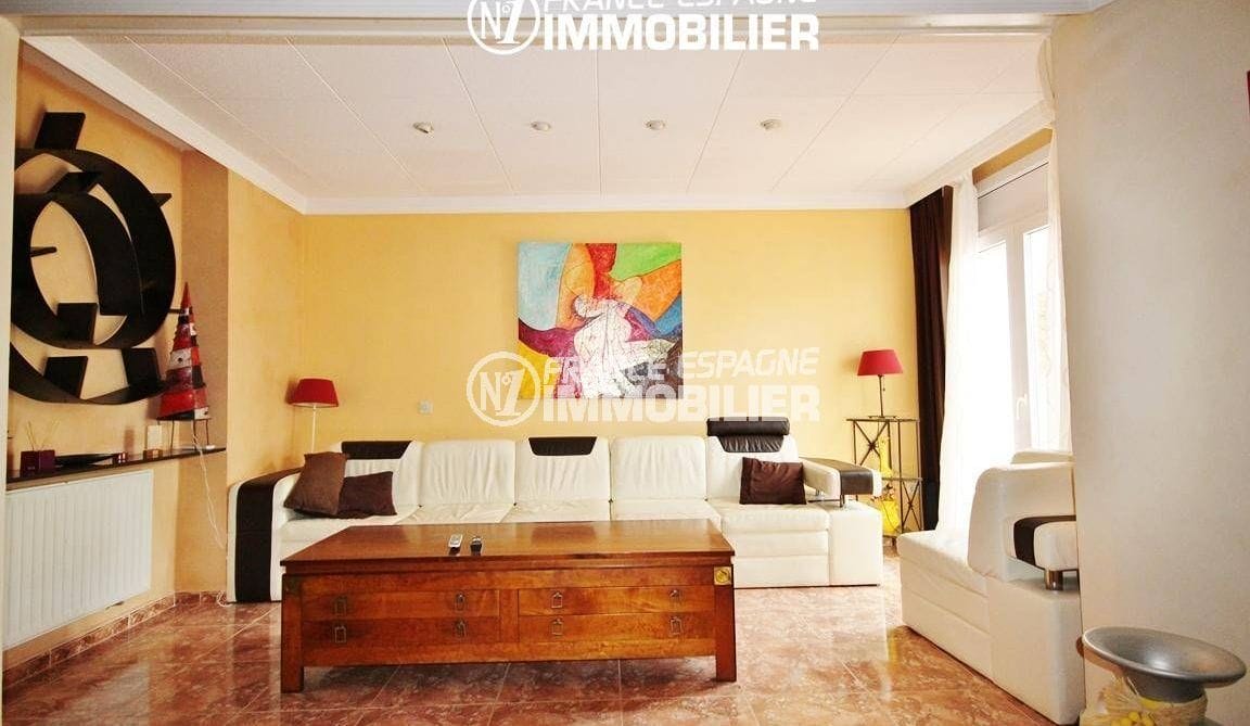 house for sale spain rosas, ref.2826, living room with access to terrace