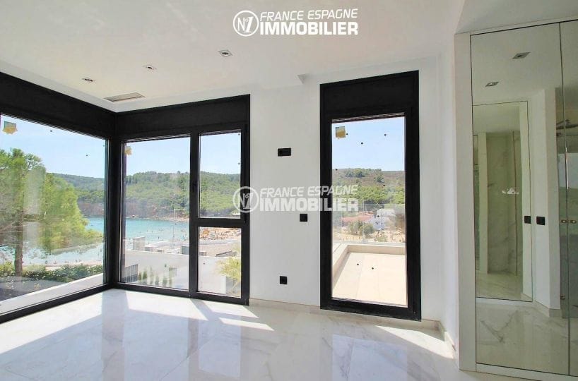 n1immobilier: villa ref.3268, suite parentale avec dressing et accès terrasse vue mer