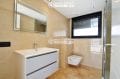 achat costa brava: villa ref.3269, salle d'eau avec cabine de douche, vasque et toilettes