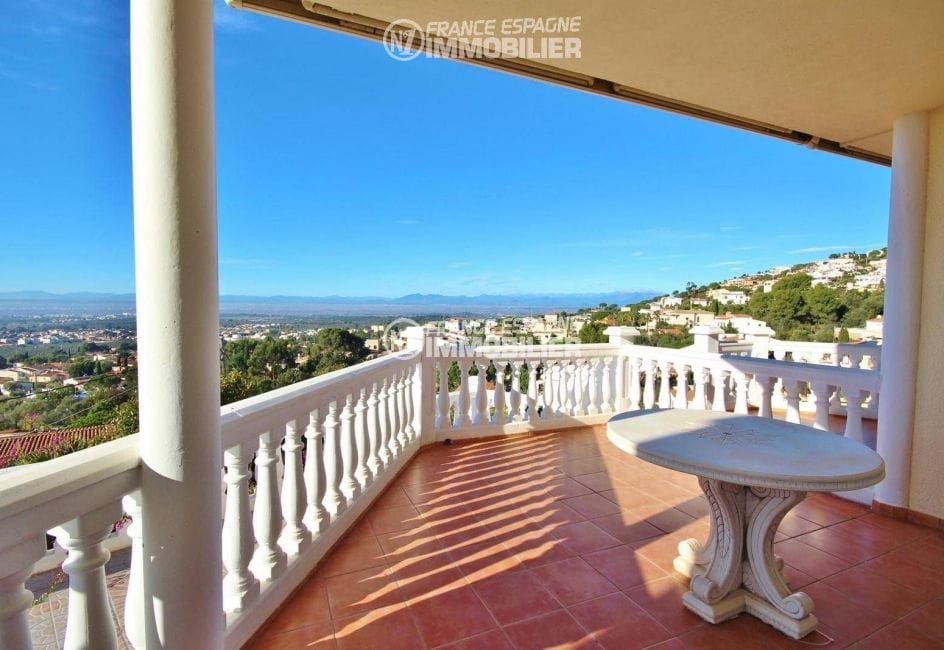 paradise villas roses mas fumats: villa ref.3326, terrasse vue montagne à l'étage