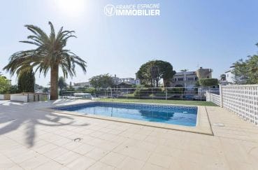 maison a vendre empuriabrava, avec amarre - vue sur la piscine