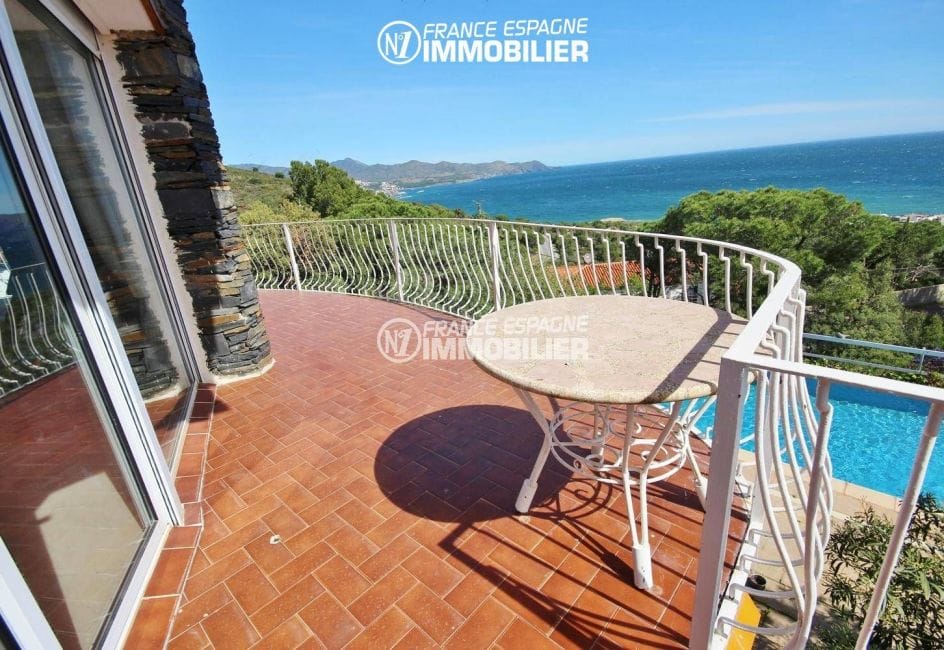 agence immobilière llanca: vente villa 152 m², ref.3399, vue sur la piscine et la mer