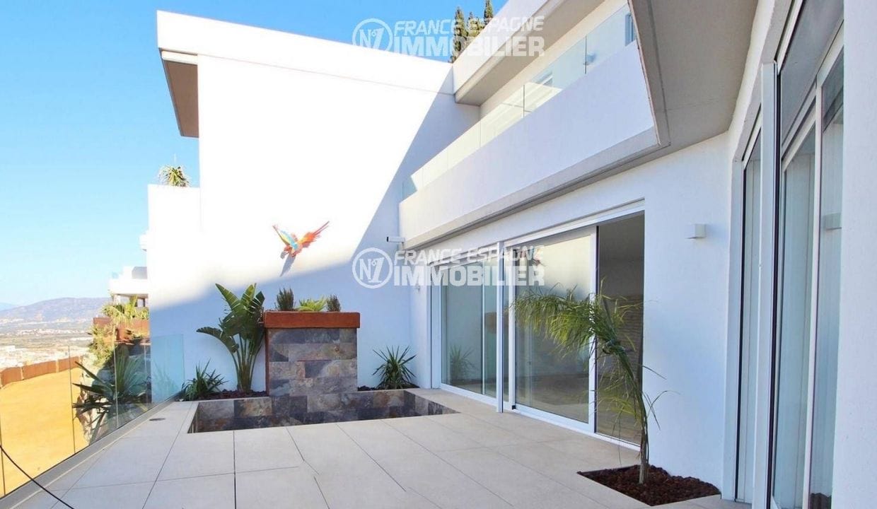 Agència immobiliària Costa Brava: Villa ref.3433, visió general de la terrassa amb accés a la sala d'estar