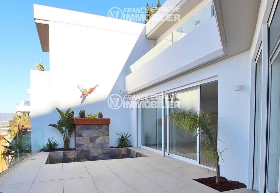 agence immobiliere costa brava: villa ref.3433, aperçu terrasse avec accès séjour