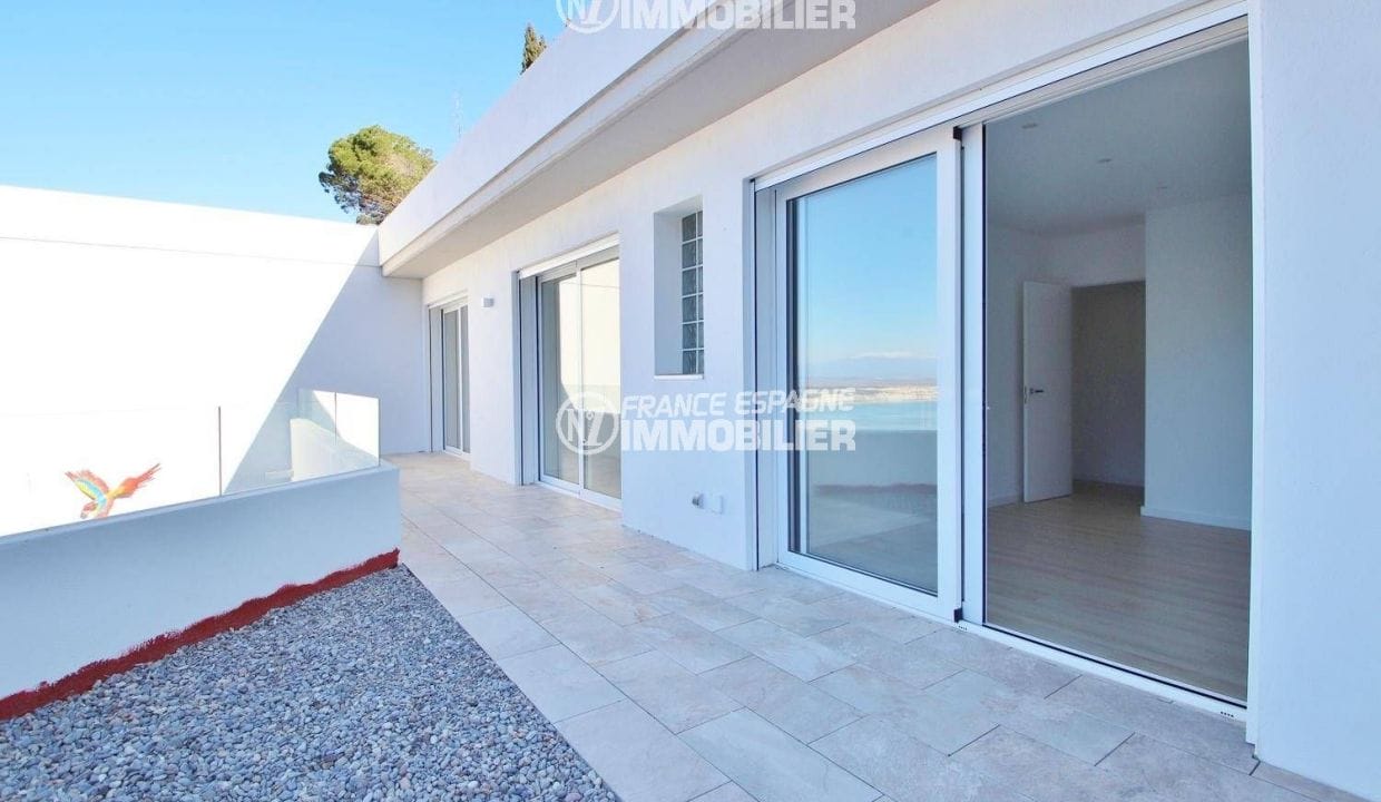 real estate agency costa brava: villa ref.3433, terrace rooms upstairs