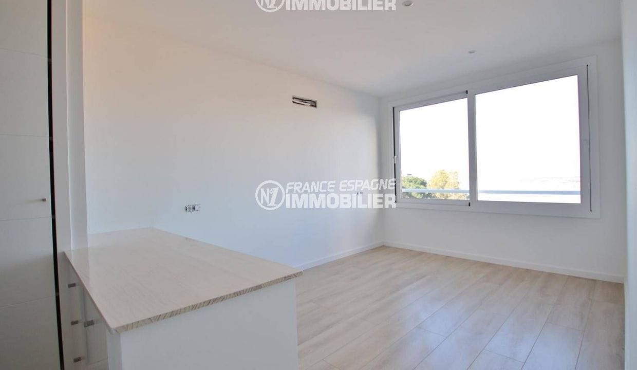 buy house costa brava, ref.3433, second bedroom with built-in closets