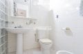 ventes immobilieres rosas espagne: villa ref.3476, première salle d'eau avec toilettes et bidet