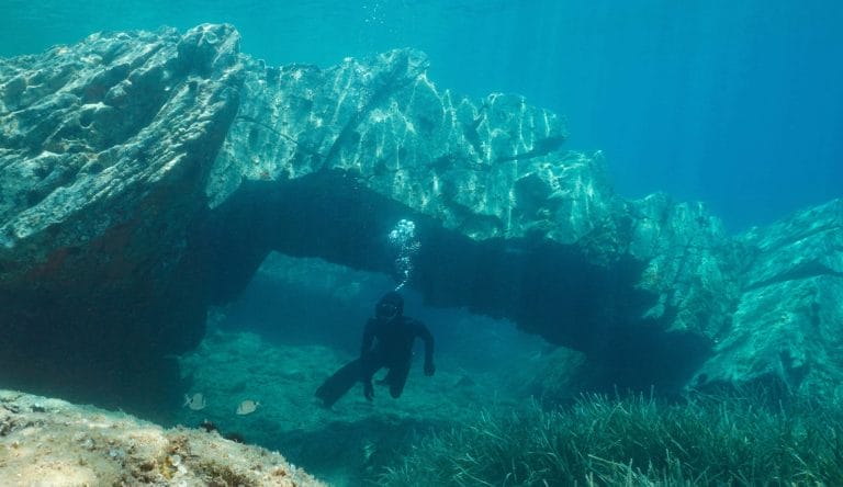 Photo de plongée sous marine dans le cap de creuse
