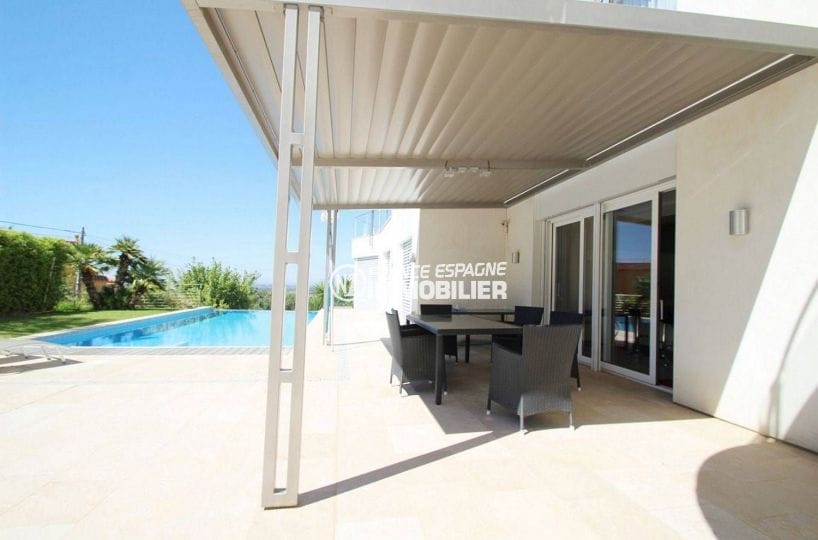 vente immobilière espagne costa brava: villa 476 ², haut standing avec piscine, garage et terrasses