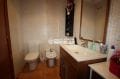 costa brava house: villa 278 m², salle d'eau 1: meuble vasque avec rangements, bidet et wc
