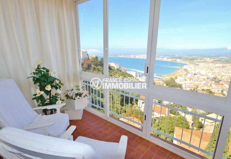 agence immo roses espagne: appartement ref.3102, terrasse avec une magnifique vue mer