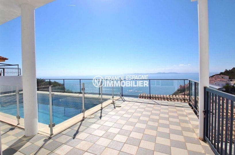 immobilier rosas: villa 230 m² sur une parcelle de 432 m², vue sur la mer
