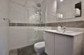 empuriabrava immo: appartement 2 pièces 40 m², salle d'eau avec douche et wc