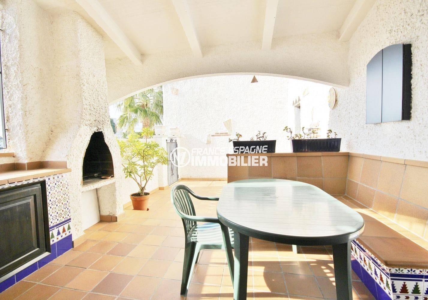 agence immobiliere rosas santa margarita, villa 84 m² meublée avec piscine et parking privé