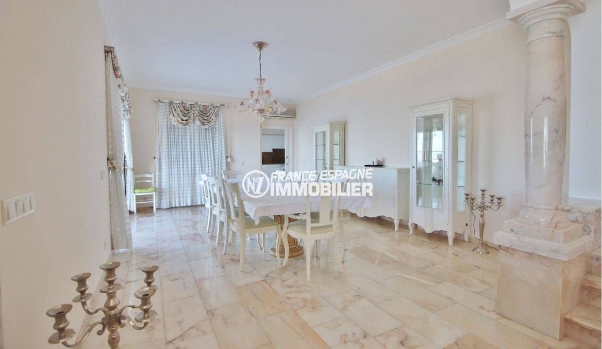 house for sale spain, ref.3614, view of the very bright dining room