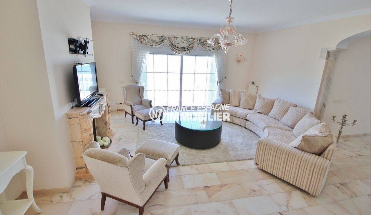 immocenter roses: villa ref.3614, view living room to entrance dining room and terrace