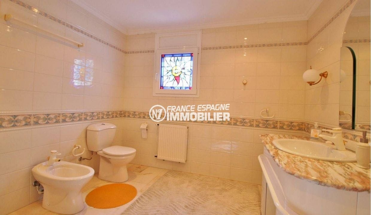 Agència immobiliària Costa Brava: Villa ref.3614, vista prèvia del lavabo, WC de la primera suite