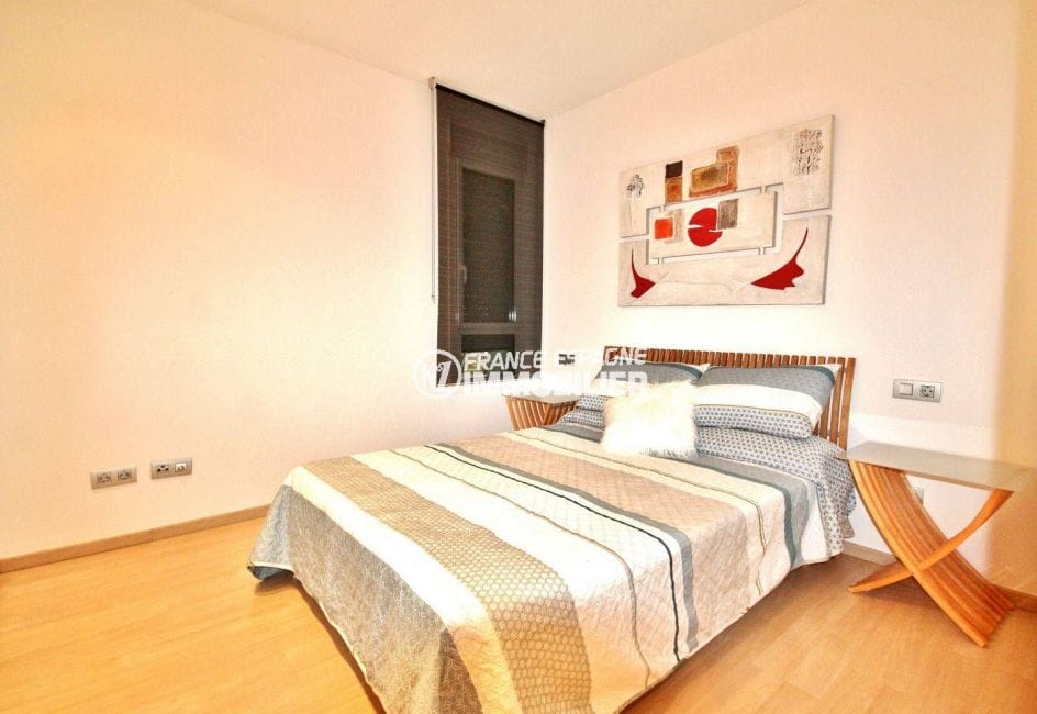 santa margarita rosas: appartement 69 m² avec grande terrasse, seconde chambre avec lit double