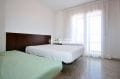 agence immobiliere costa brava: villa 75 m², chambre 1 avec lit double et lit simple