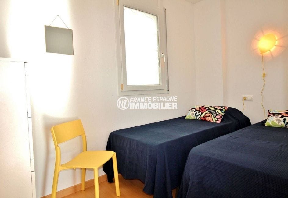 immo center roses, appartement ref.3694, vue chambre 2