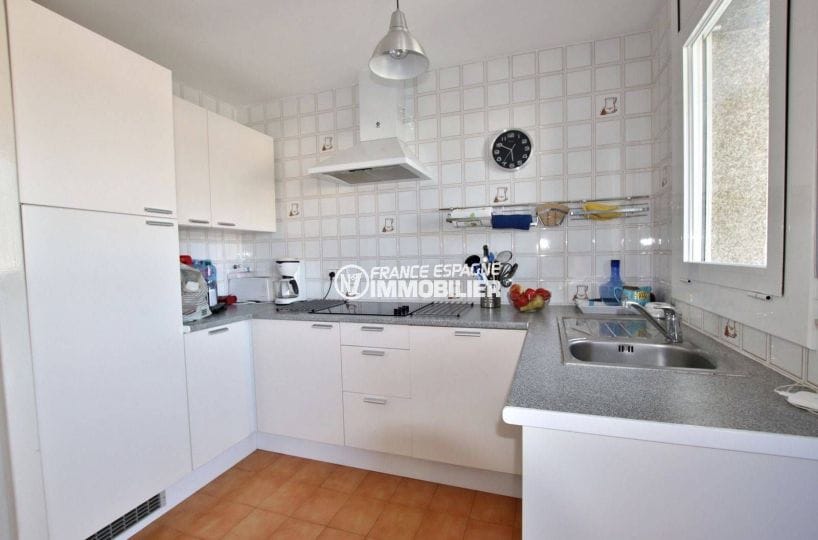 agence immobilière empuriabrava: 2 chambres 54 m², coin cuisine aménaée