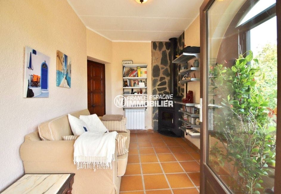 immobilier rosas: Villa 142 m² à Mas Bosca, jardin 401 m², 2 chambres + studio
