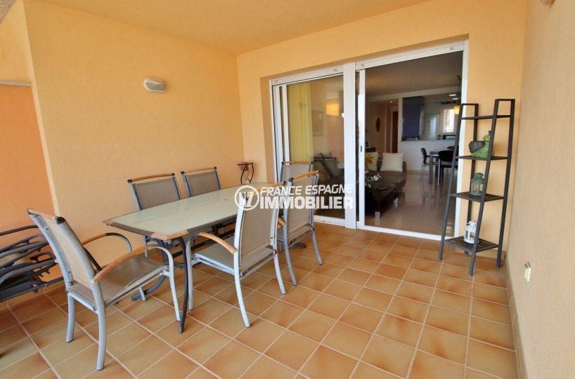 agence immobiliere rosas santa margarita: appartement 3745, aperçu terrasse & accès séjour