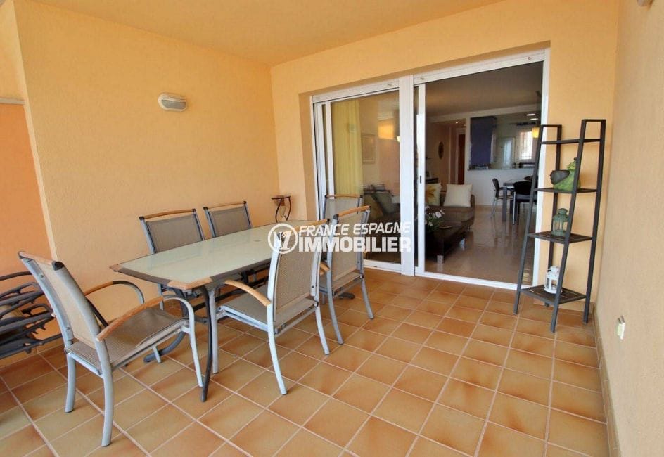 agence immobiliere rosas santa margarita: appartement 3745, aperçu terrasse & accès séjour