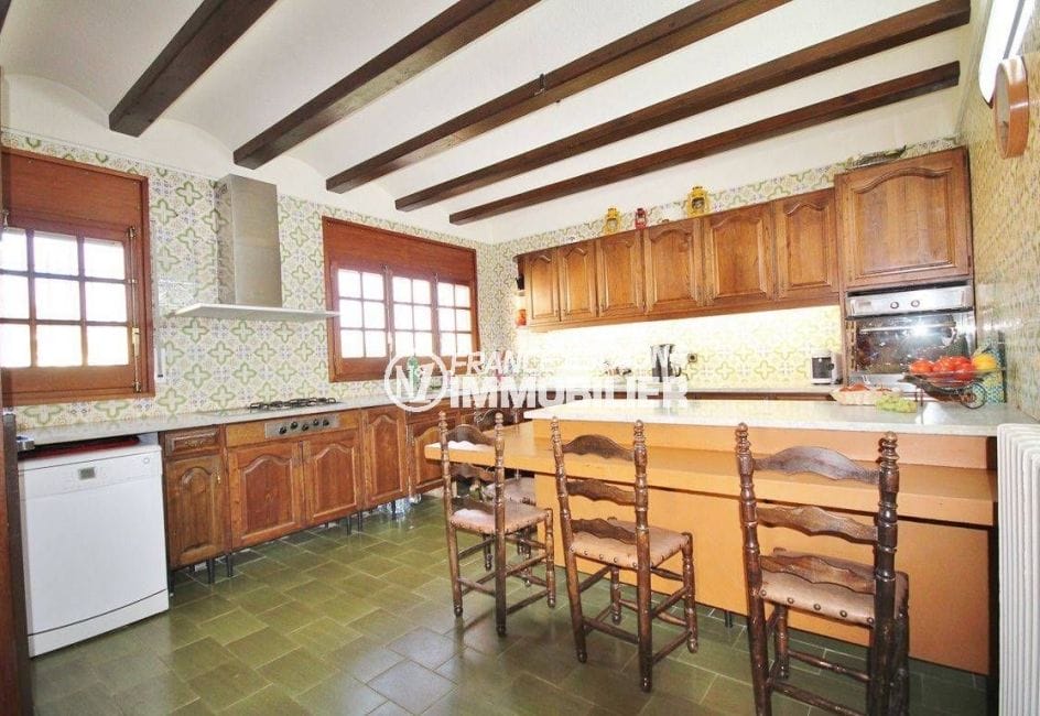 vente immobiliere rosas: villa 6 chambres 377 m², cuisine indépendante
