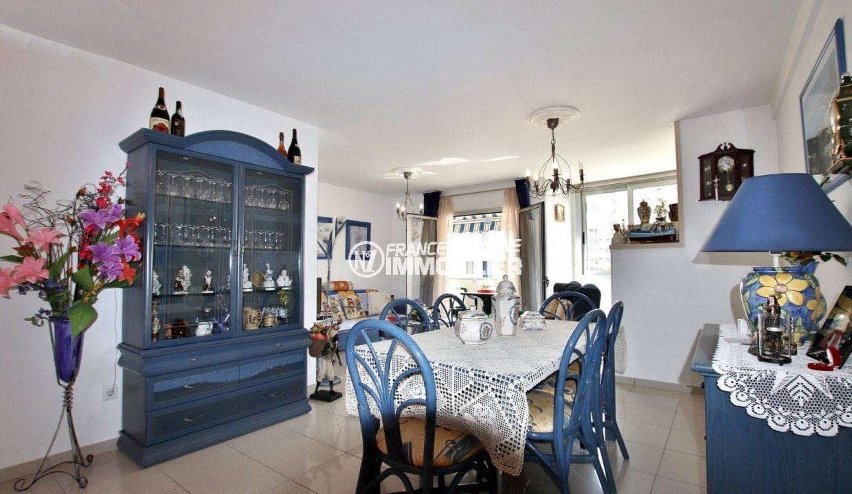 real estate rosas: apartment ref.3749, general view dining room and living room in background
