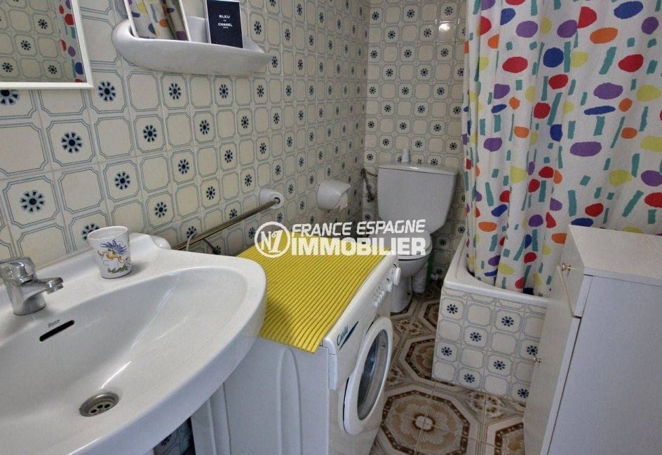 immobilier empuriabrava: villa ref.3759, aperçu salle d'eau & toilettes