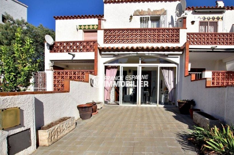 immobilier costa brava: villa adossée ref.3773, exposition sud-ouest, secteur Puig Rom