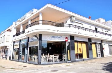 agence immo center: bar estaurant ref.3816, en face du port de roses