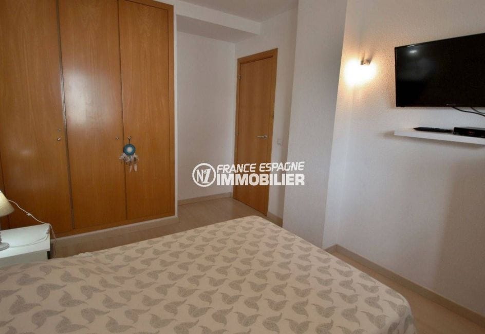 immo roses espagne: appartement ref.3813, chambre avec placards