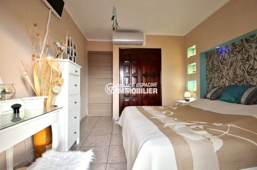 appartement rosas vente, ref.3820, première chambre avec lit double et rangements