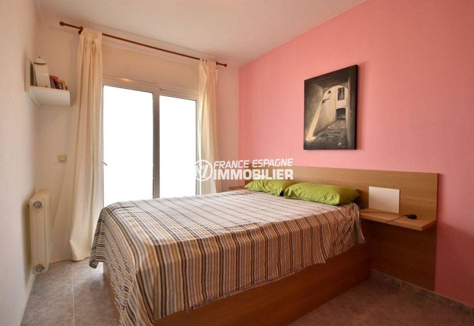n1immobilier: villa ref.3807, chambre 2 lit double et porte fenêtre