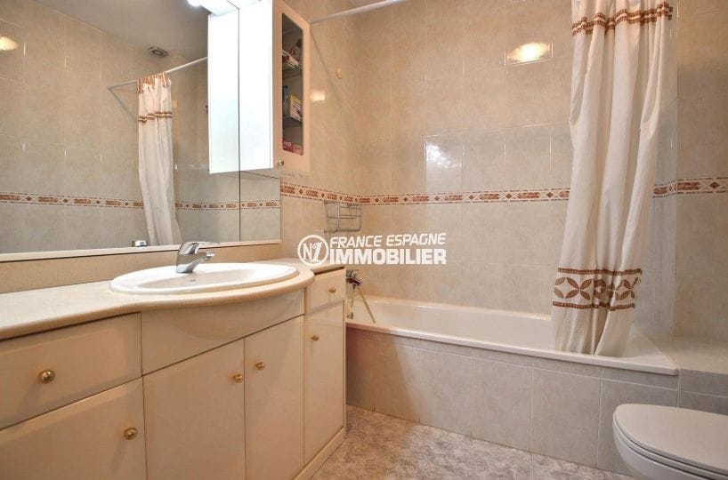 ventes immobilieres rosas espagne: villa ref.3841, salle de bains de la suite parentale, avec toilettes