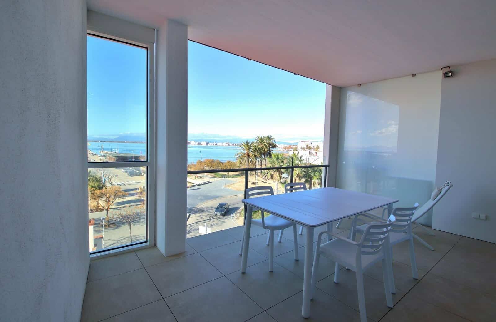 vente appartement rosas, vue mer, plage 100 m, parking privé