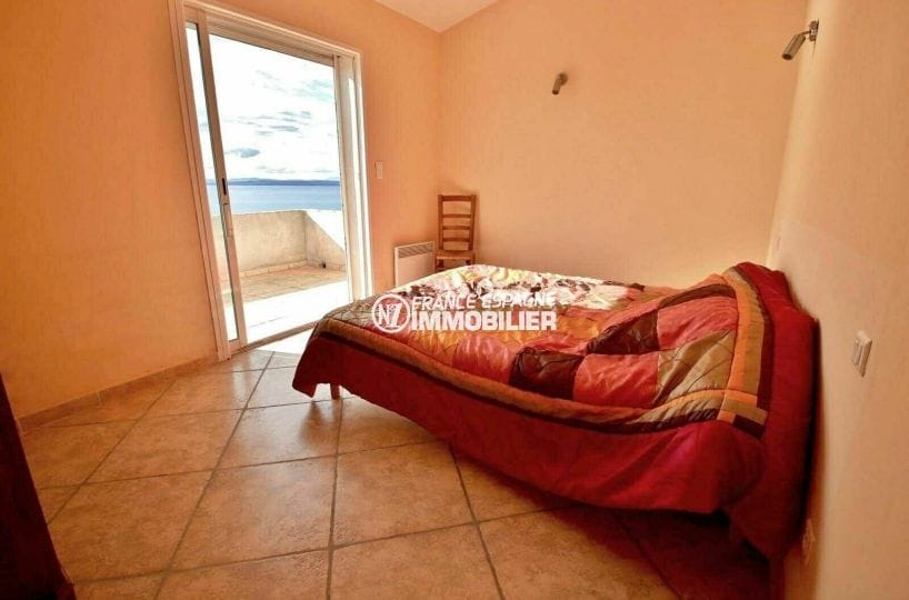 achat rosas espagne: villa 285 m², troisième chambre avce lit double accès terrasse