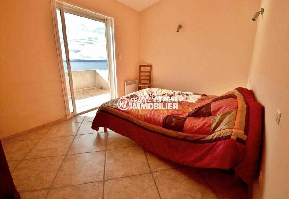 achat rosas espagne: villa 285 m², troisième chambre avce lit double accès terrasse