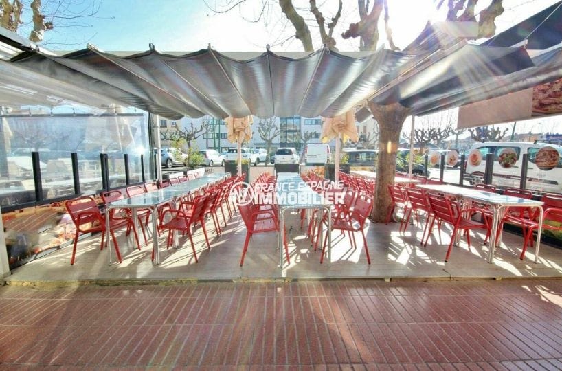 immo espagne costa brava: vend bar restaurant entièrement rénové, terrasse 55 m²