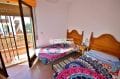 agence immobiliere roses espagne: villa 72 m², première chambre 2 lits simples accès balcon
