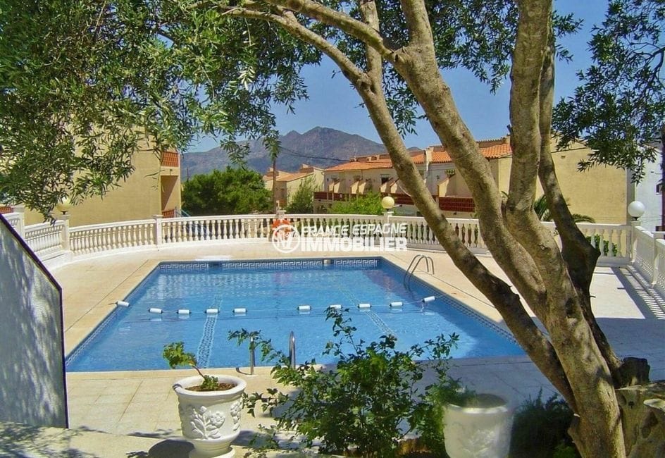 maison a vendre espagne, villa 72 m², secteur résidentiel avec piscine communautaire