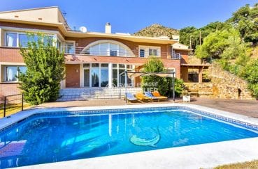 immobilier costa brava: magnifique villa vue mer, piscine, jardin de 700 m², 4 chambres