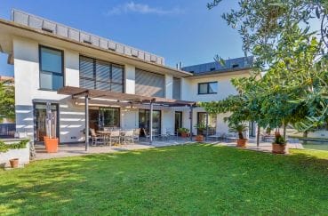 agence immobiliere costa brava: villa 287 m², terrain de 753 m² avec piscine